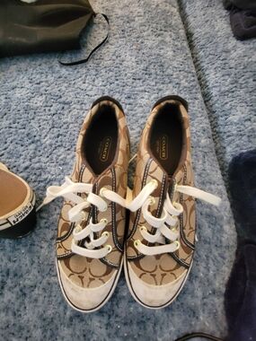 Coach Signature Canvas Lace-Up Low Top Sneakers Khaki Brown White 7.5